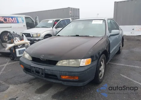 1995 Honda Accord Ex z USA, uszkodzony, nr VIN 1HGCD5655SA155532